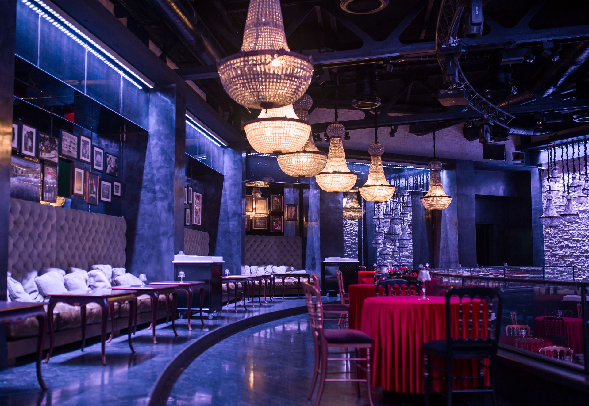 luxury-restaurant-grill-bar-interior-with-chandeliers-furniture.jpg